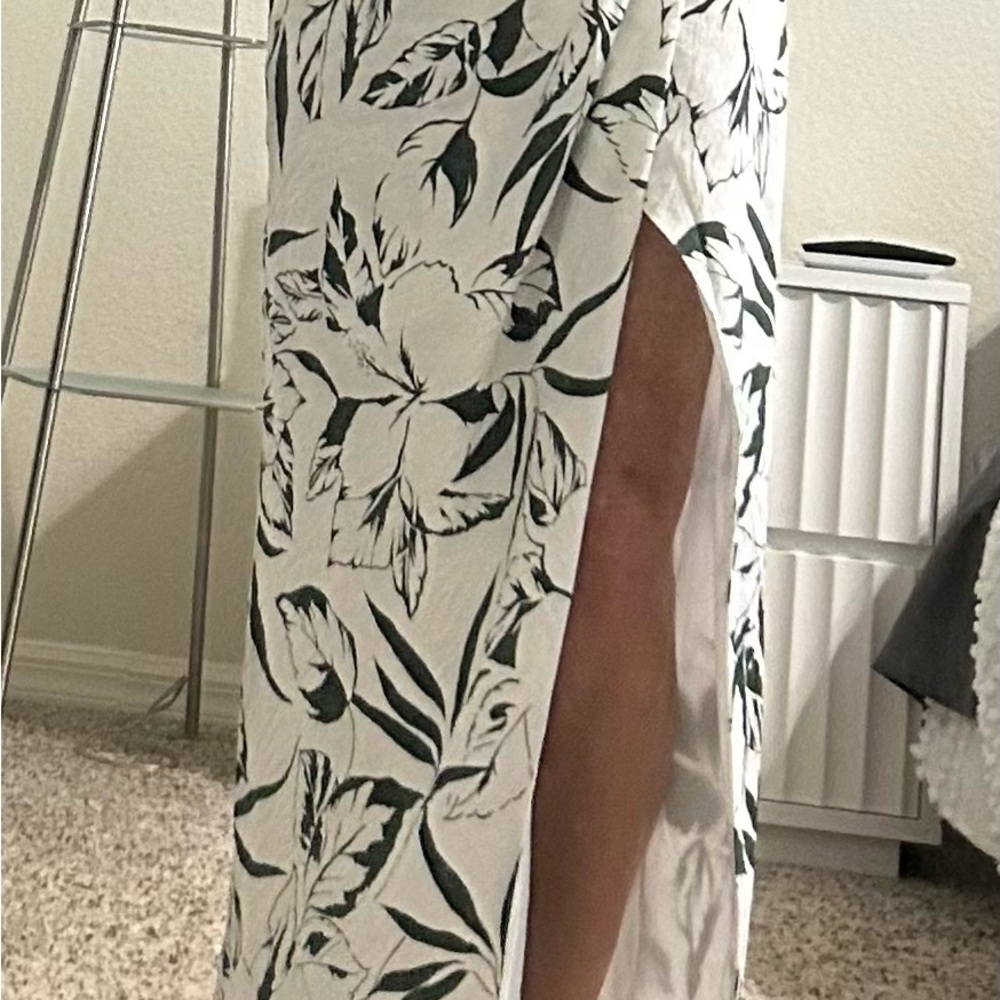 Abercrombie & Fitch dark green and creamy White Leaf two piece outfit